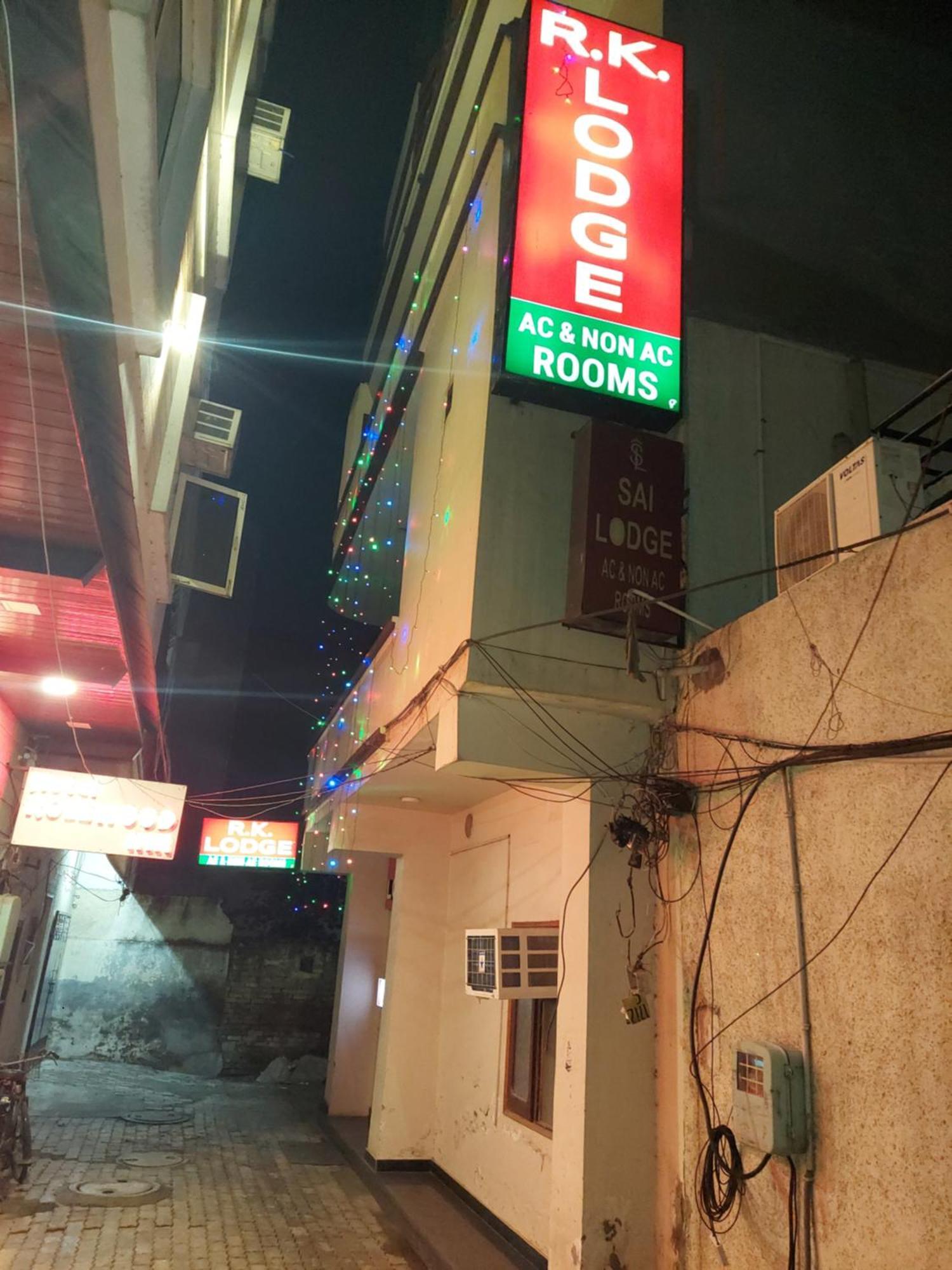 Rk Lodge Amritsar Zewnętrze zdjęcie