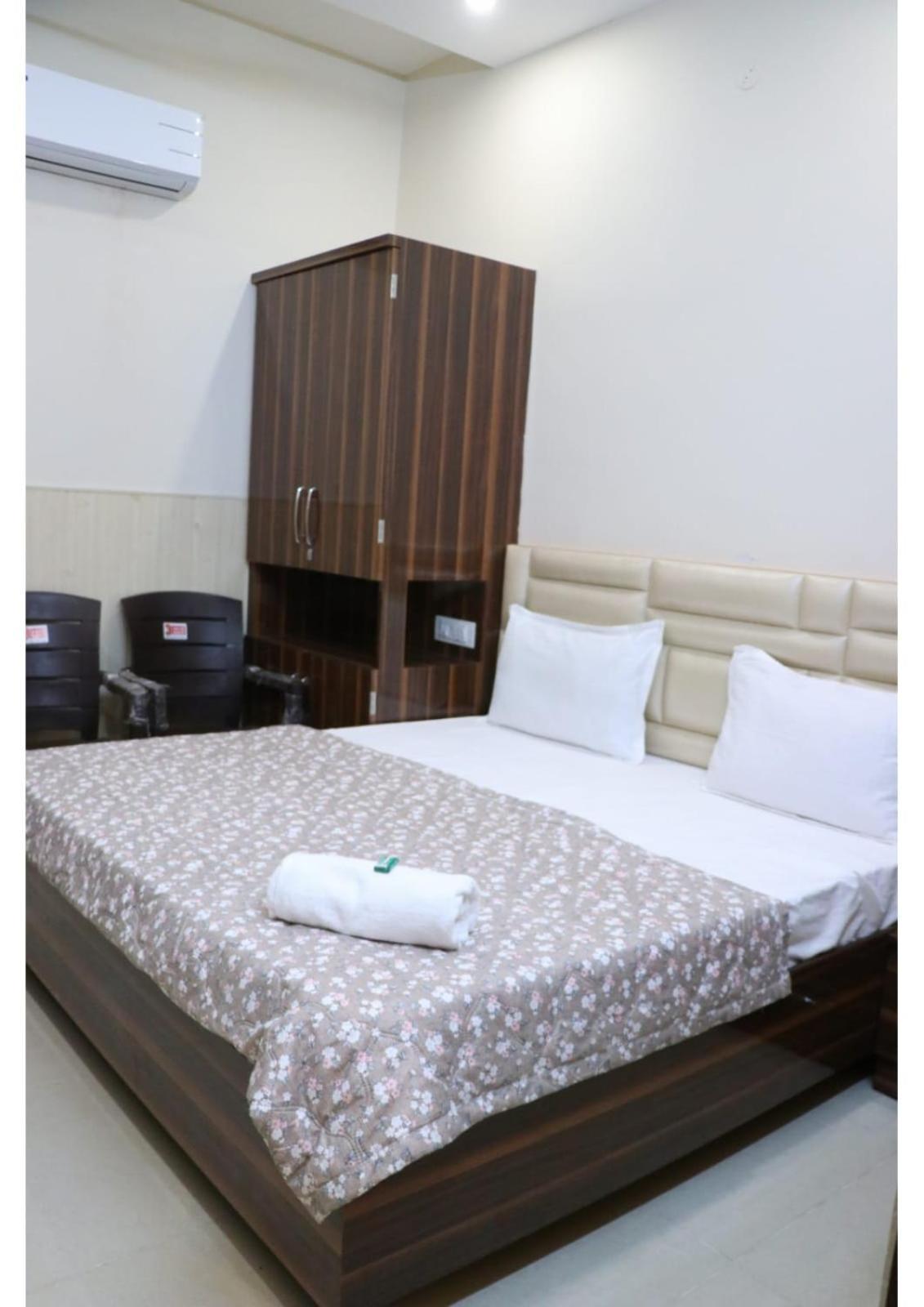 Rk Lodge Amritsar Zewnętrze zdjęcie